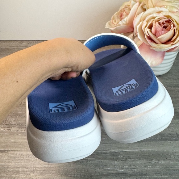 Reef Bondi Bay Blue and White Striped Platform Women's Sandals 7 EUC - Picture 8 of 13